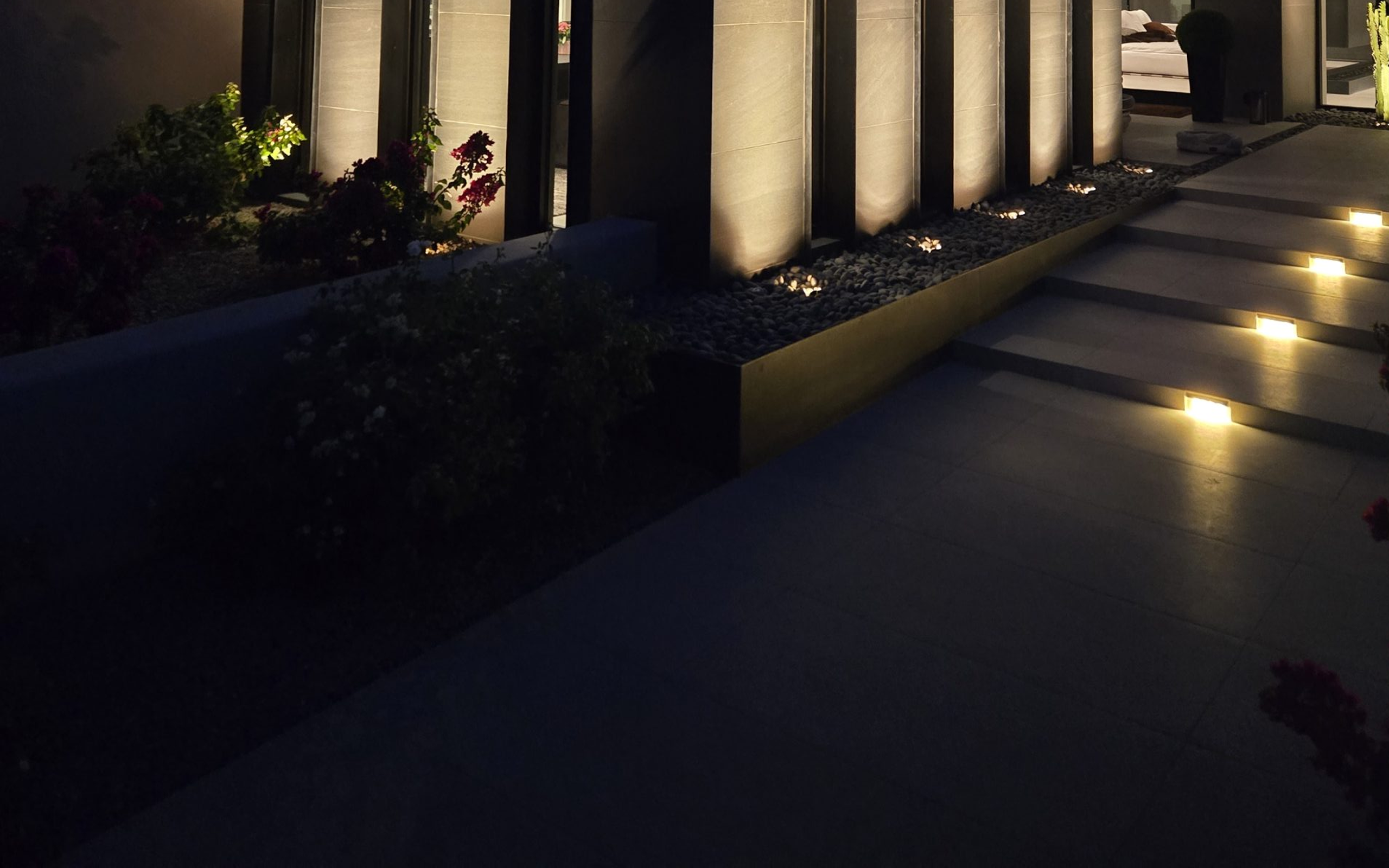 custom low voltage outdoor lighting in Phoenix AZ
